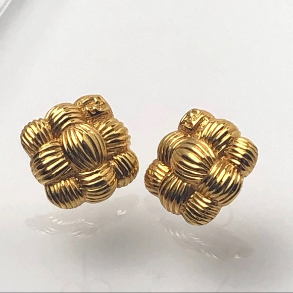 VTG 80s FENDI ETRUSCAN BASKETWEAVE LOGO EARRINGS - Picture 8 of 10